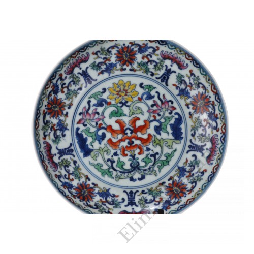 1527 A Doucai “Longivity" scrolling-lotus dish